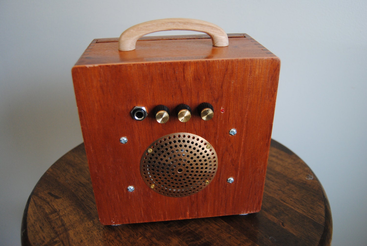 Cigar Box Guitar Amplifier / MP3 Speaker "Acid Rain"
