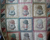 Vintage Quilted Wall Hanging SUNBONNET SUE in Pastel Blue, Pink, Yellow Green on Cream