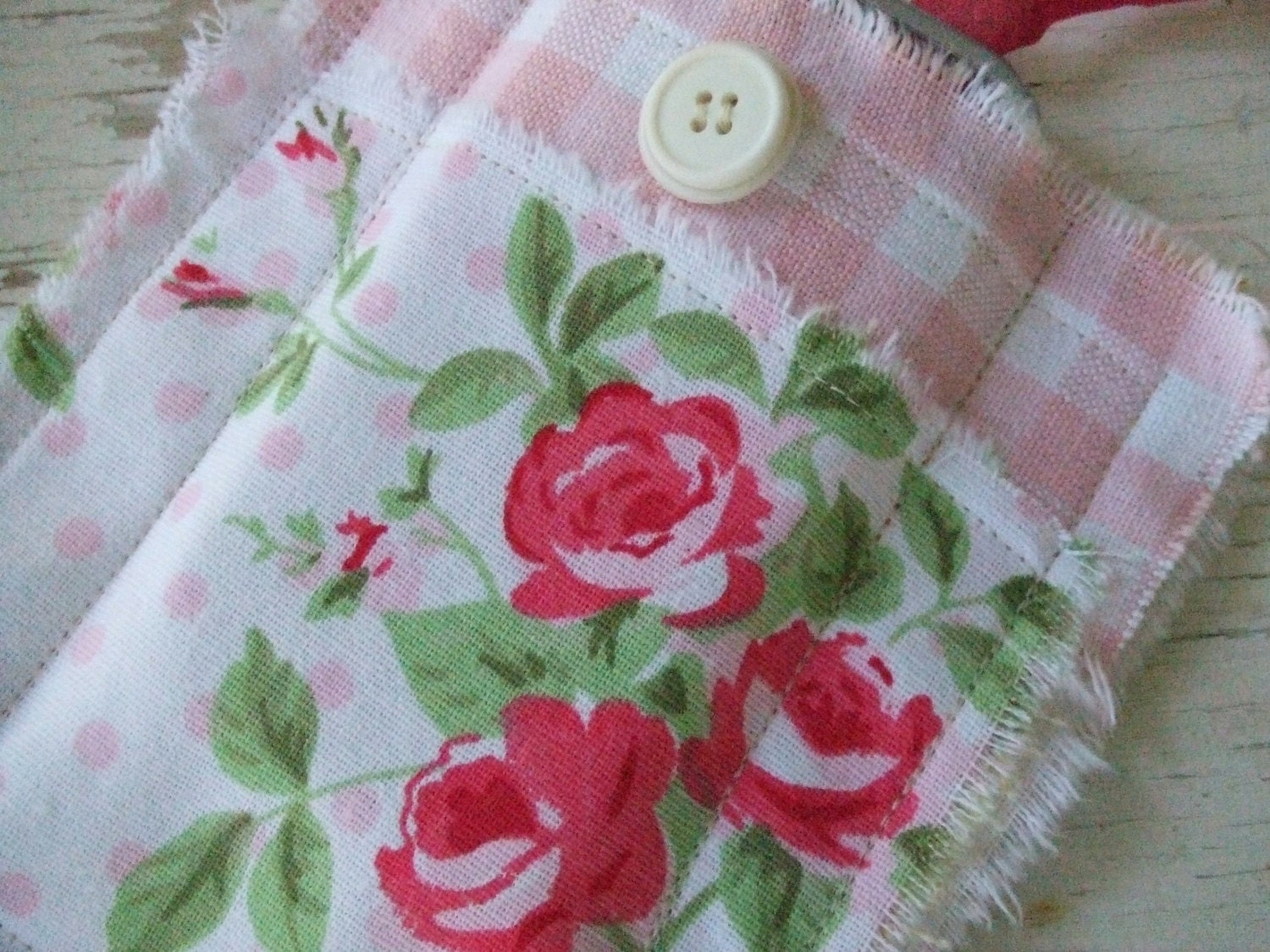 Iphone case - iphone pouch - shabby chic - gingham - pink - white - country roses - upcycled - vintage