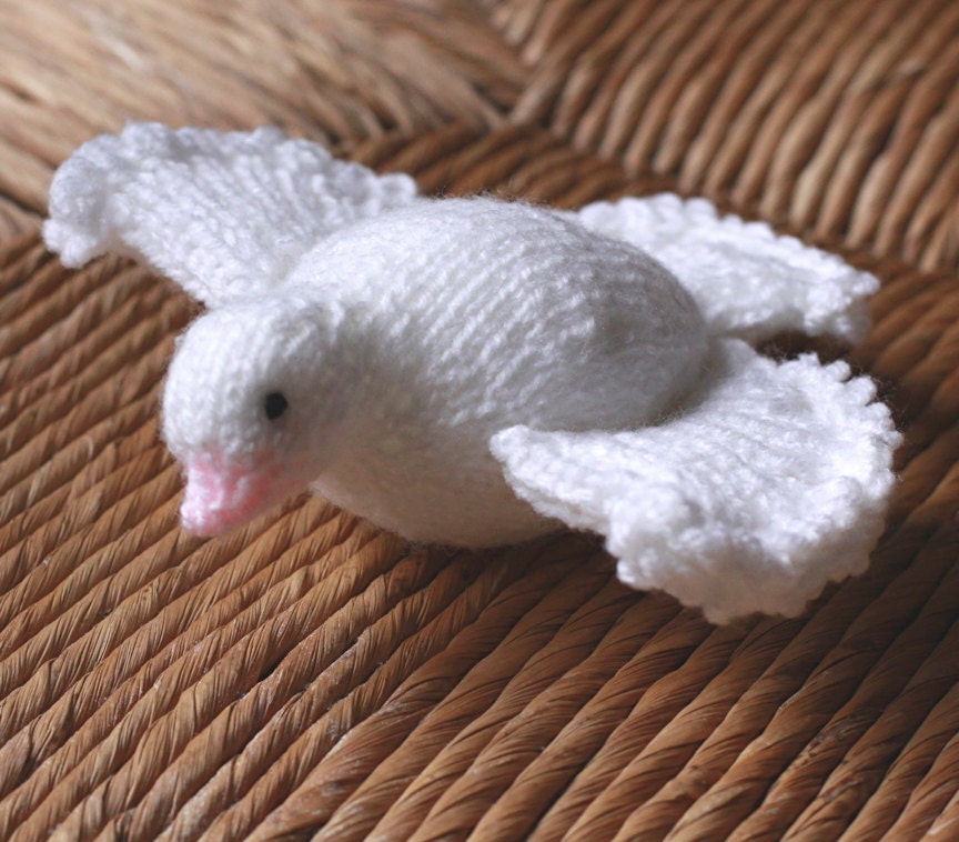 knitted dove - Waldorf inspired, knitted toy, baby, baby or toddler gift, new baby, nature toy