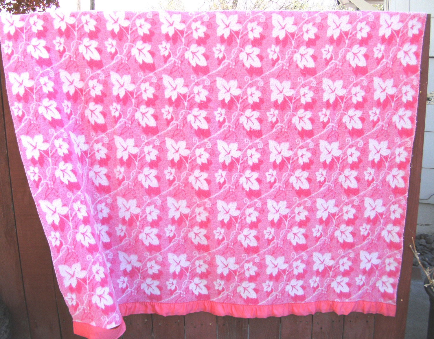 Vintage Blanket - Pink Camp Blanket