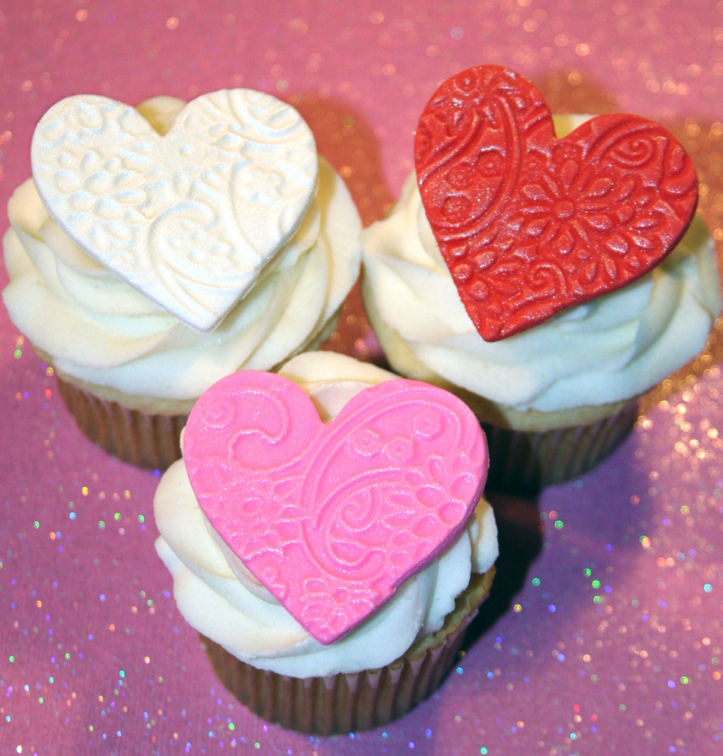 Fondant cupcake toppers Hearts Valentines Day Wedding Love