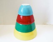 Pyrex Primary Colors Mixing Bowl Nesting Set