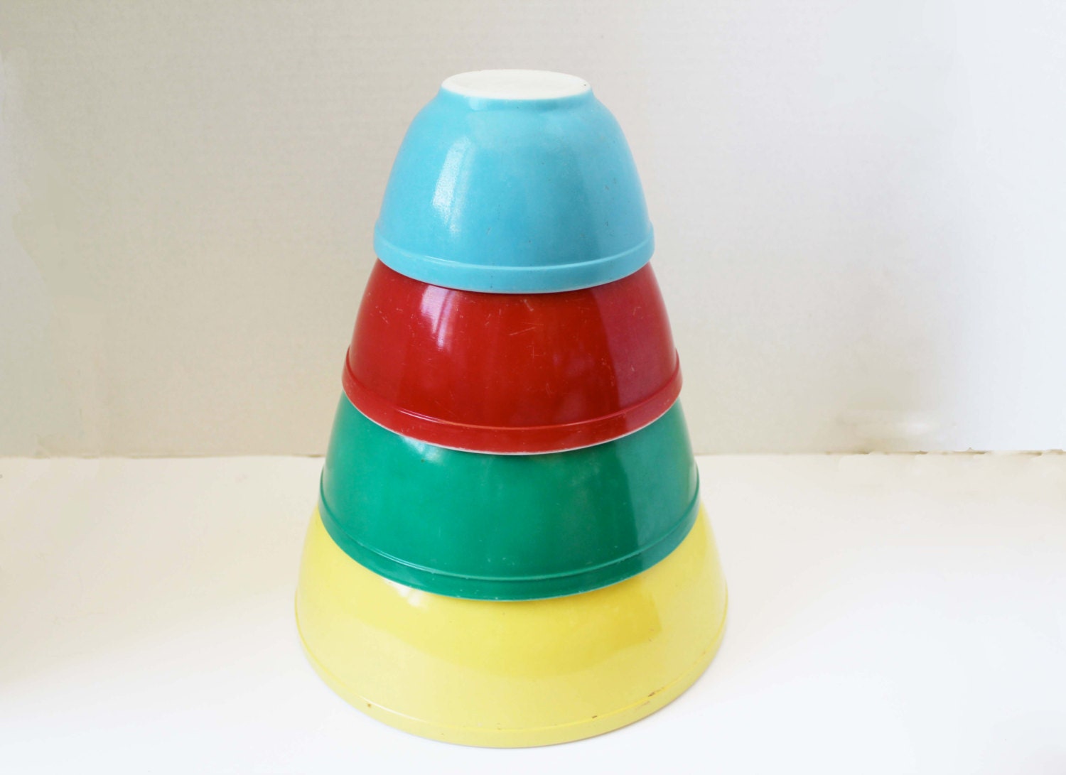 Pyrex Primary Colors Mixing Bowl Nesting Set