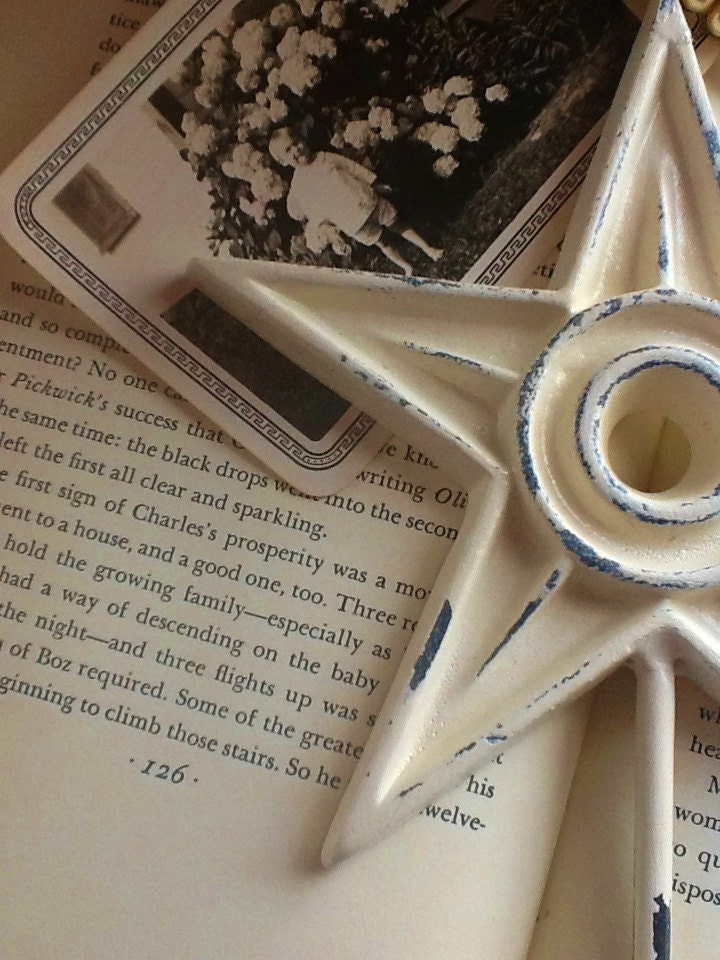 Shabby Cream Star Wall Hook - Bright Cast Iron Star - Distressed Shabby - Metal Wall Hook- Nautical- Winter -Cottage Decor