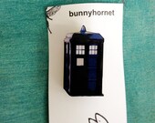Dr Who - TARDIS brooch - Small