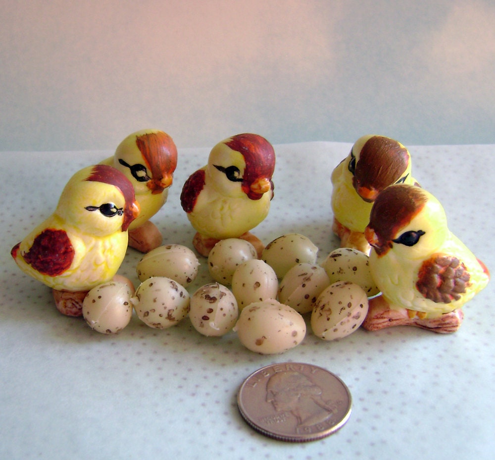 Vintage Resin Chicks and Speckled Eggs