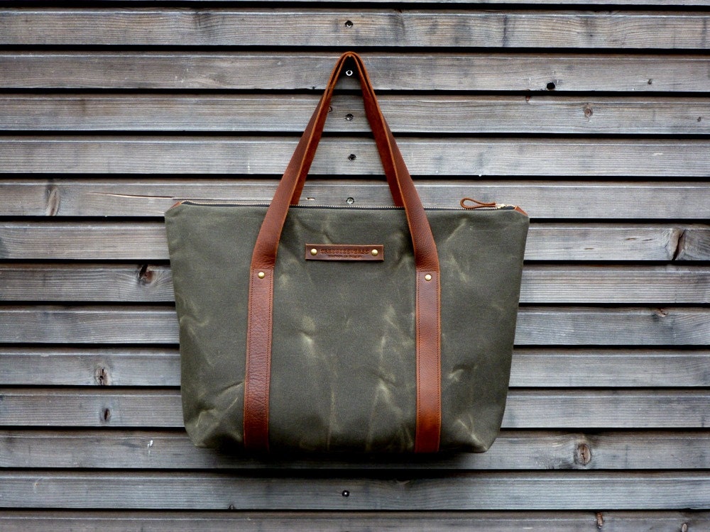 Waxed canvas bag/ carry all with  leather handles and zipper closure  COLLECTION UNISEX