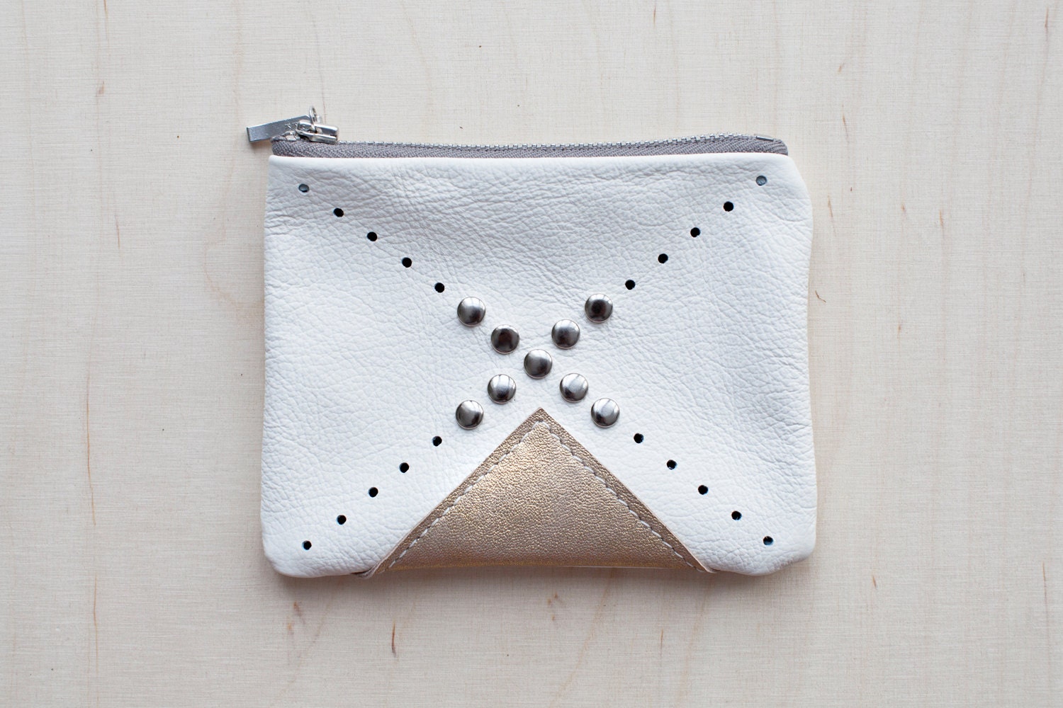 Nomad White Leather Coin Purse No. CP-2002