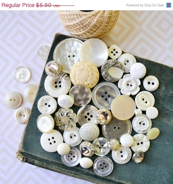 SALE Vintage Button Mix - White Cream Pearly Set - Lot 926