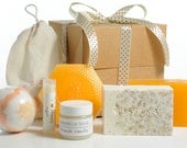 Mother's Day Gift - Honey Gift Box - Oatmeal, Milk & Honey soap, bath bomb and lip treatment set