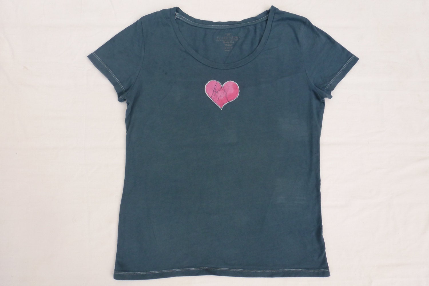 Women's Cut Size Large gray batik tshirt.