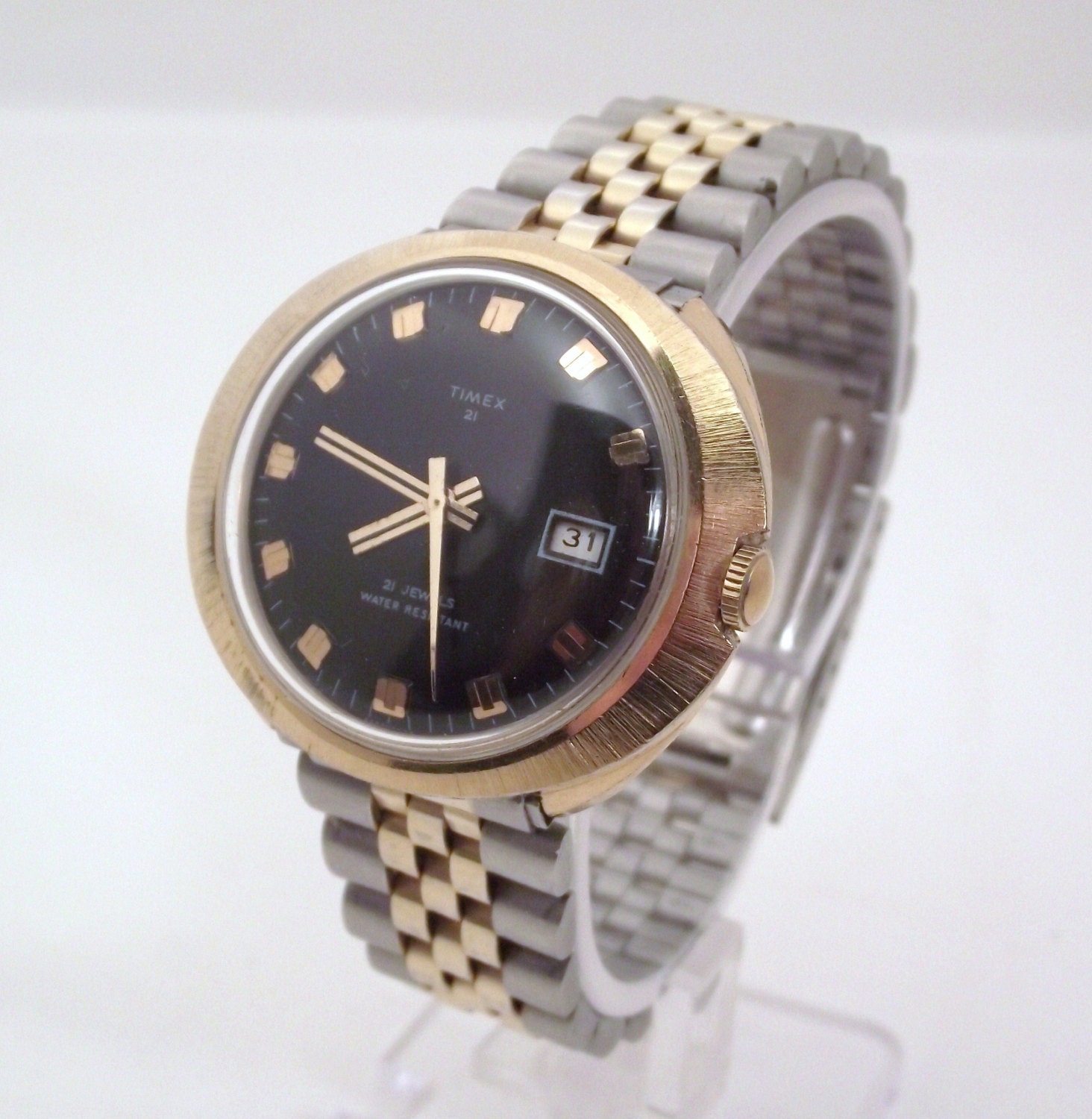 Space Age Vintage 1972 Gold Tone Timex 21 Jewel Manual Wind Retro Style Men's Watch W/Sweep Second Hand W/ Silver & Goldtone Bracelet Band