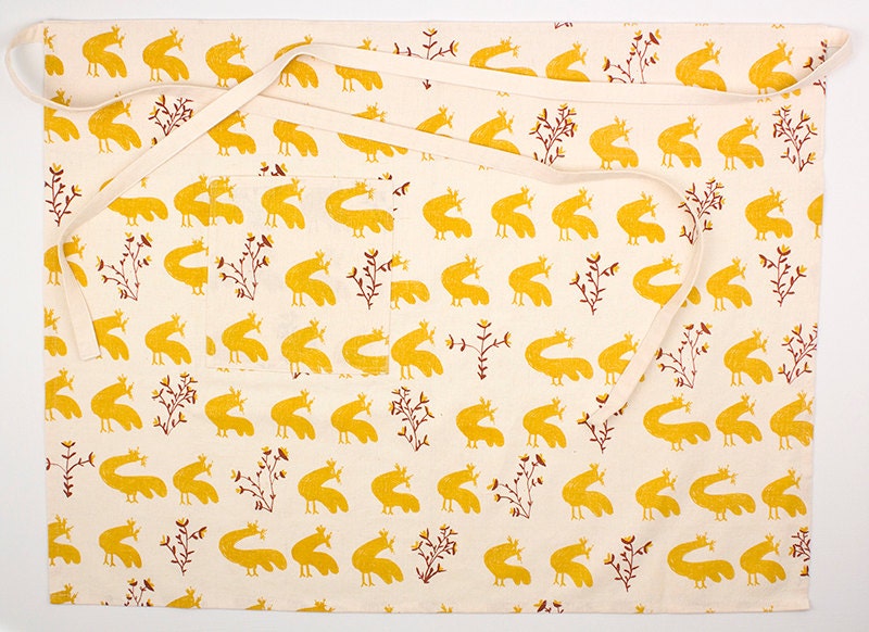 Apron - cafe style - Chicken in yarrow