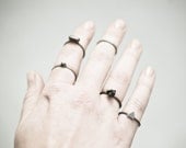 Black tourmaline claw ring