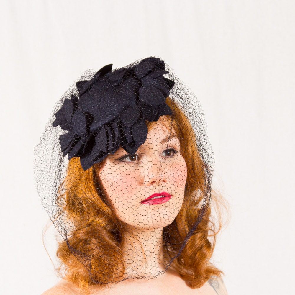 vintage 1930s hat / tilt hat / Betty Co-Ed