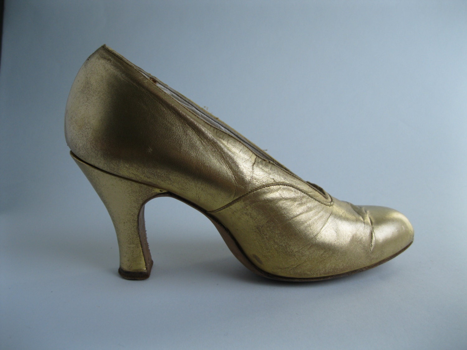 Vintage 1930s Gold Leather Shoes Art Deco Bridal Fashions Size 5