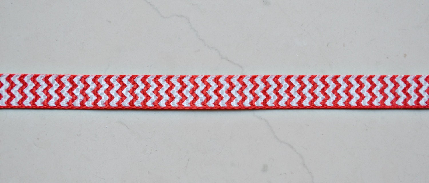 White chevron striped on red 3/8" grosgrain ribbon- christmas Il_570xn