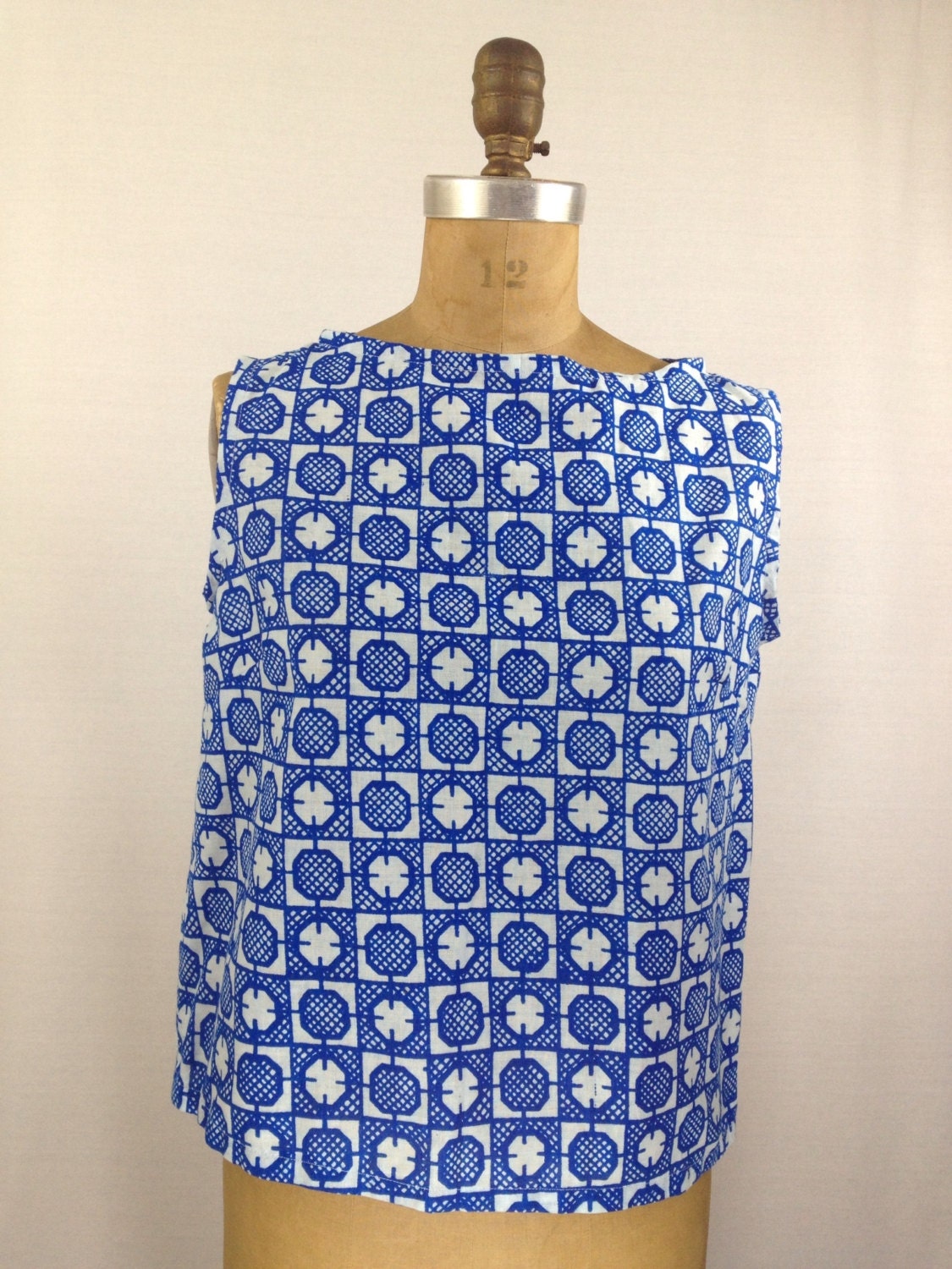Sleeveless Boat Neck Pullover Shirt