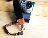 Lustrous Black Camera Strap suits for DSLR / SLR with Quick Release Buckles