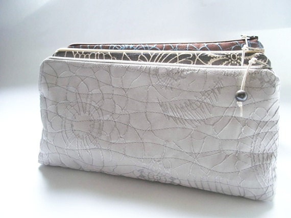5 Wedding Clutches Bridesmaids Gift Idea Quilted Handmade Light Gray Cosmetic Bags Floral Design