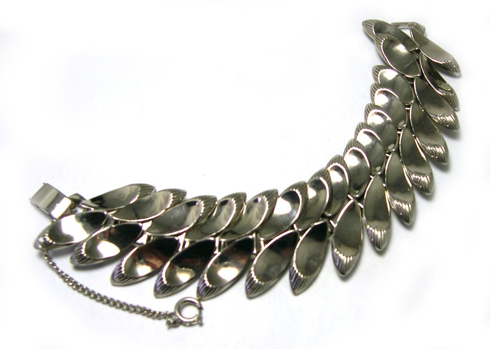 Silver Vintage Bracelet, silver bracelet, vintage jewelry, silver metal, silver plated, antique, retro, old jewellery