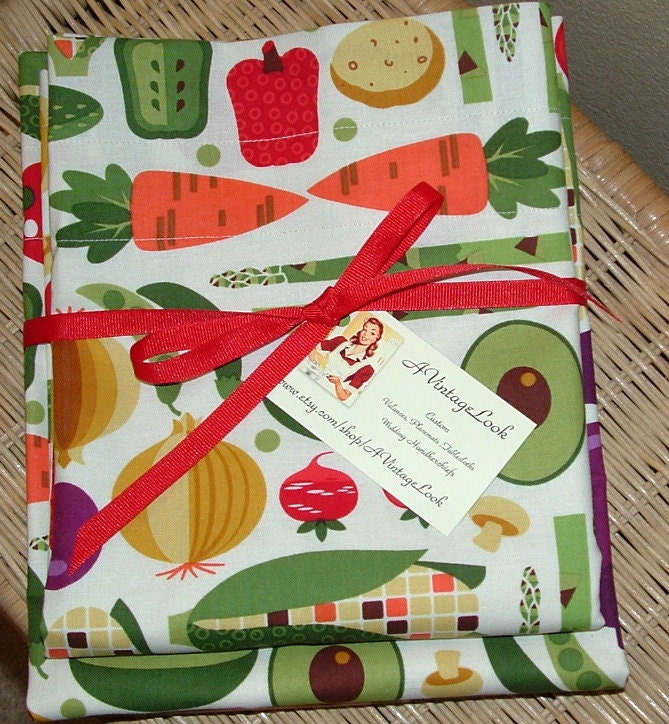 Valance & Cafe Curtain SET Vegetable print on Off White Cotton  KITCHEN Window treatment