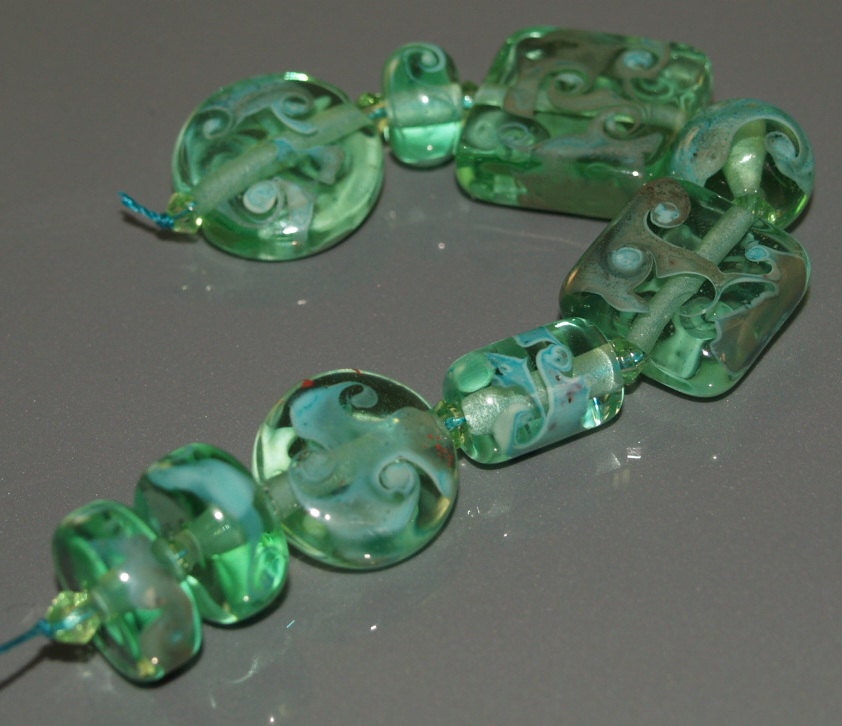 Assorted Shapes Green Handmade Lampwork Glass Bead Set SRA  FHFteam Y3 GBUK UK Seller  Cpteam