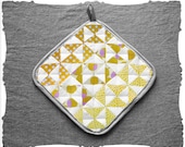 patchwork video tutorial kit. golden spring checked pin dot quilt. triangles style, old school. (watch the movie)