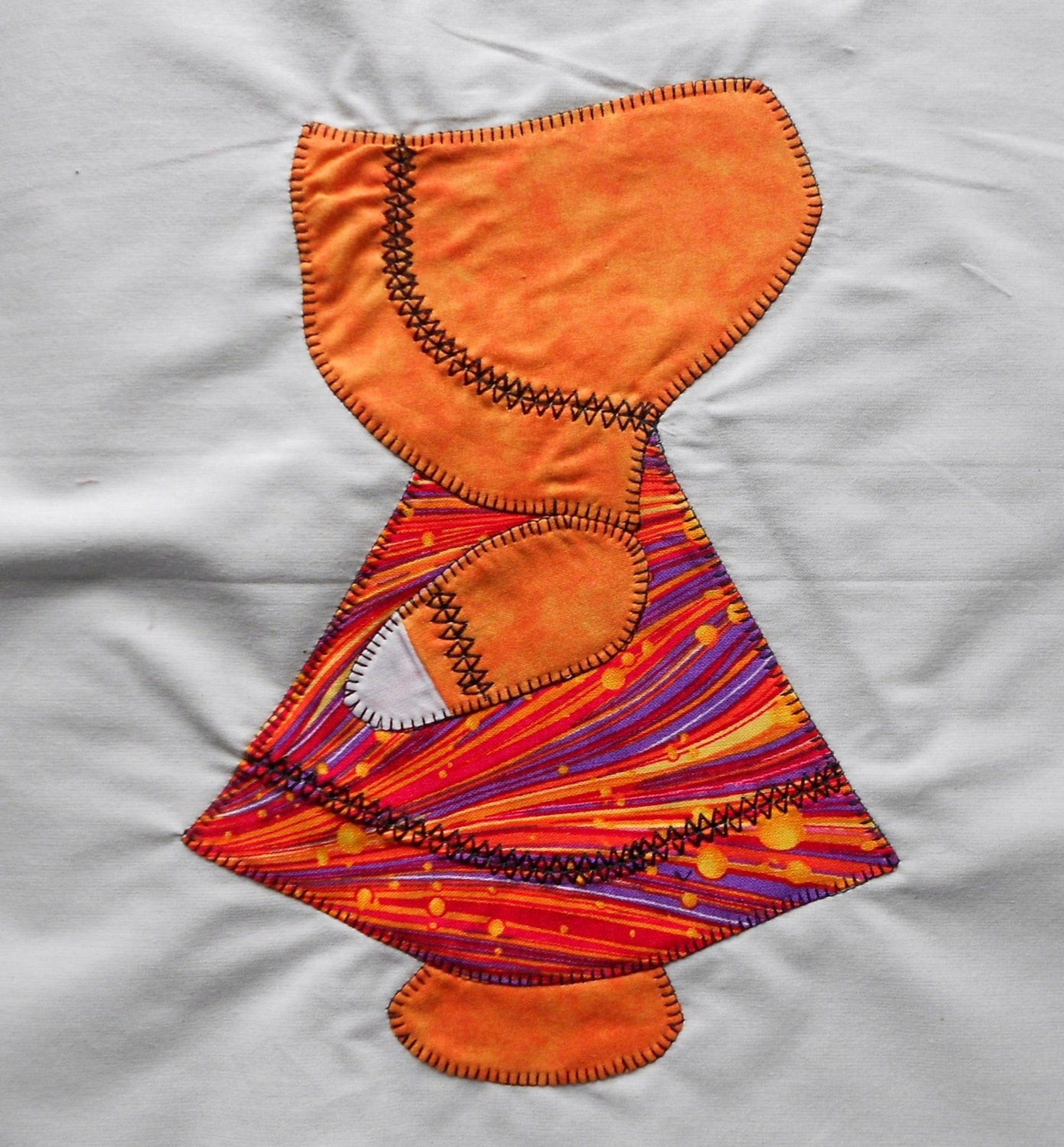 Beautiful Applique & Embroidered SUNBONNET SUE 12" Quilt Block Square No. 7