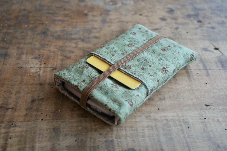 iPhone 4 Cover Card Case - Elastic Band - 2 Available Sizes - Kaki Green Field of Brown Flowers