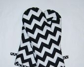 Wedding Registry Listing - Tara and Kevin - Black and White Chevron Mitts and Four Potholders
