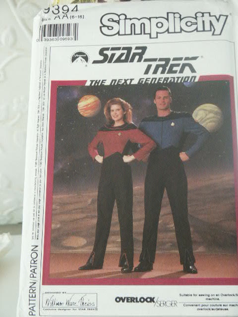 UNCUT Vintage 1989  Star Trek Next Generation Simplicity Jumpsuit Women's 9394 Costume Halloween Sewing Pattern Size 6 - 16