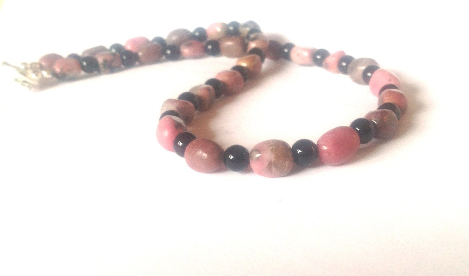 Earthy Bohemian Pink Necklace - Hippie Summer Beaded Necklace