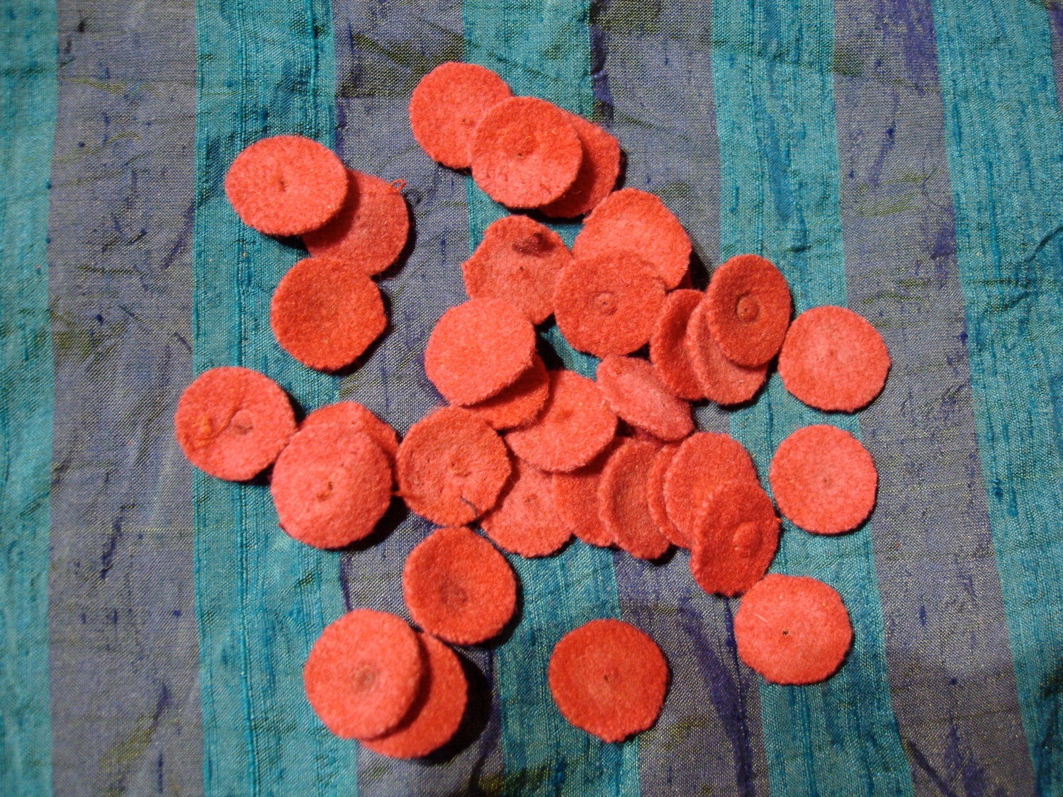 35 Moroccan Berber felt washer beads
