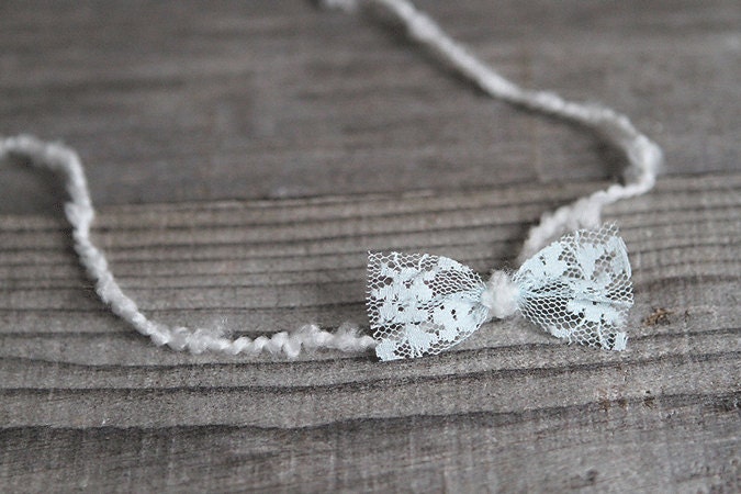 Mini Delicate Tiny Handmade VINTAGE LACE Bow Halo Headband Baby Newborn Photography Prop