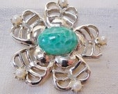 Vintage Peking Glass and Faux Pearls Brooch Pin Silvertone Ex Cond.