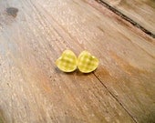 HEART STUDS - Yellow Picnic