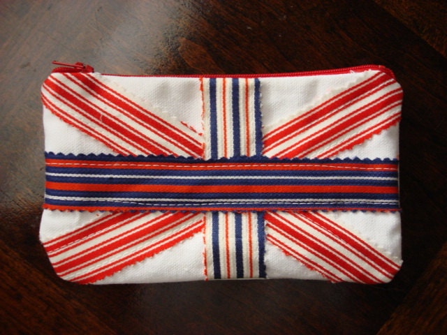 Union Jack zipper pouch