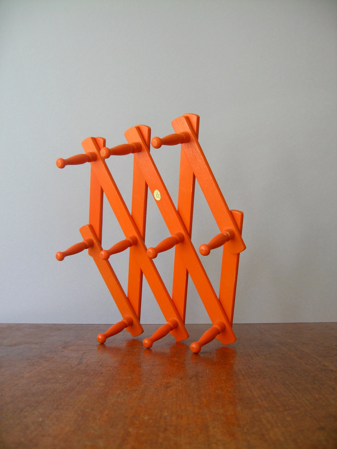 Retro 70's Hanging Accordion Peg Rack