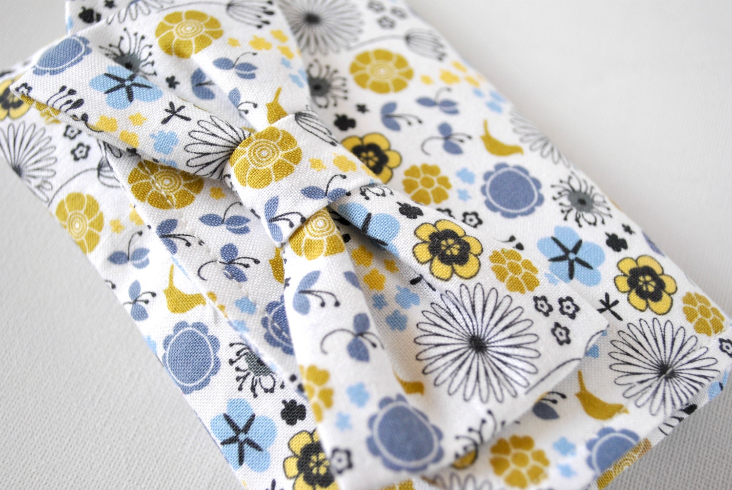 Purse wallet pouch: 60s retro vintage inspired floral print in mustard yellow and blue with bow.