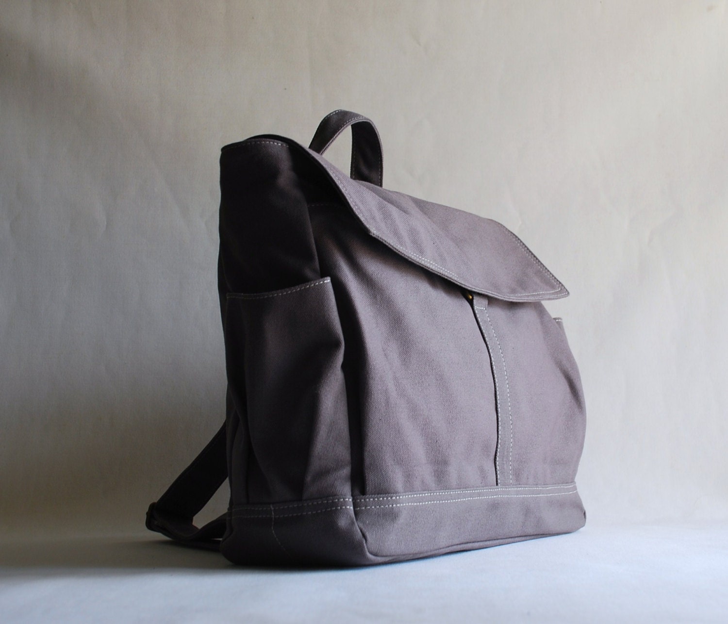 SALE up to 20% - Hugo Unisex Backpack (Water Resistant) in Grey / Laptop / Travel / Diaper / Satchel / Rucksack / Messenger / Handbag