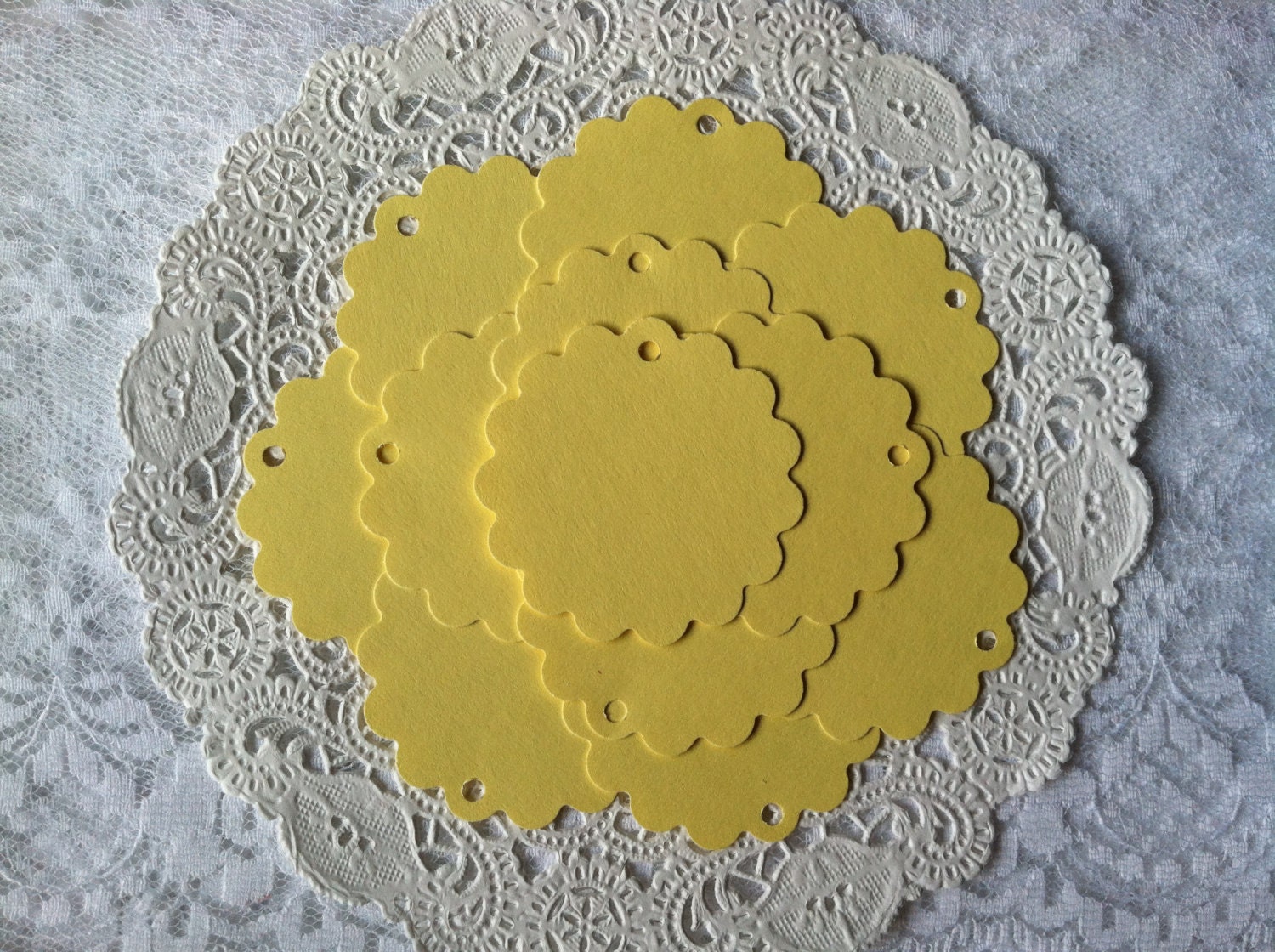 25 PASTEL YELLOW Scalloped Circle Shape Gift Holiday Hang Tag Label Party Favors Cardstock Paper Punch