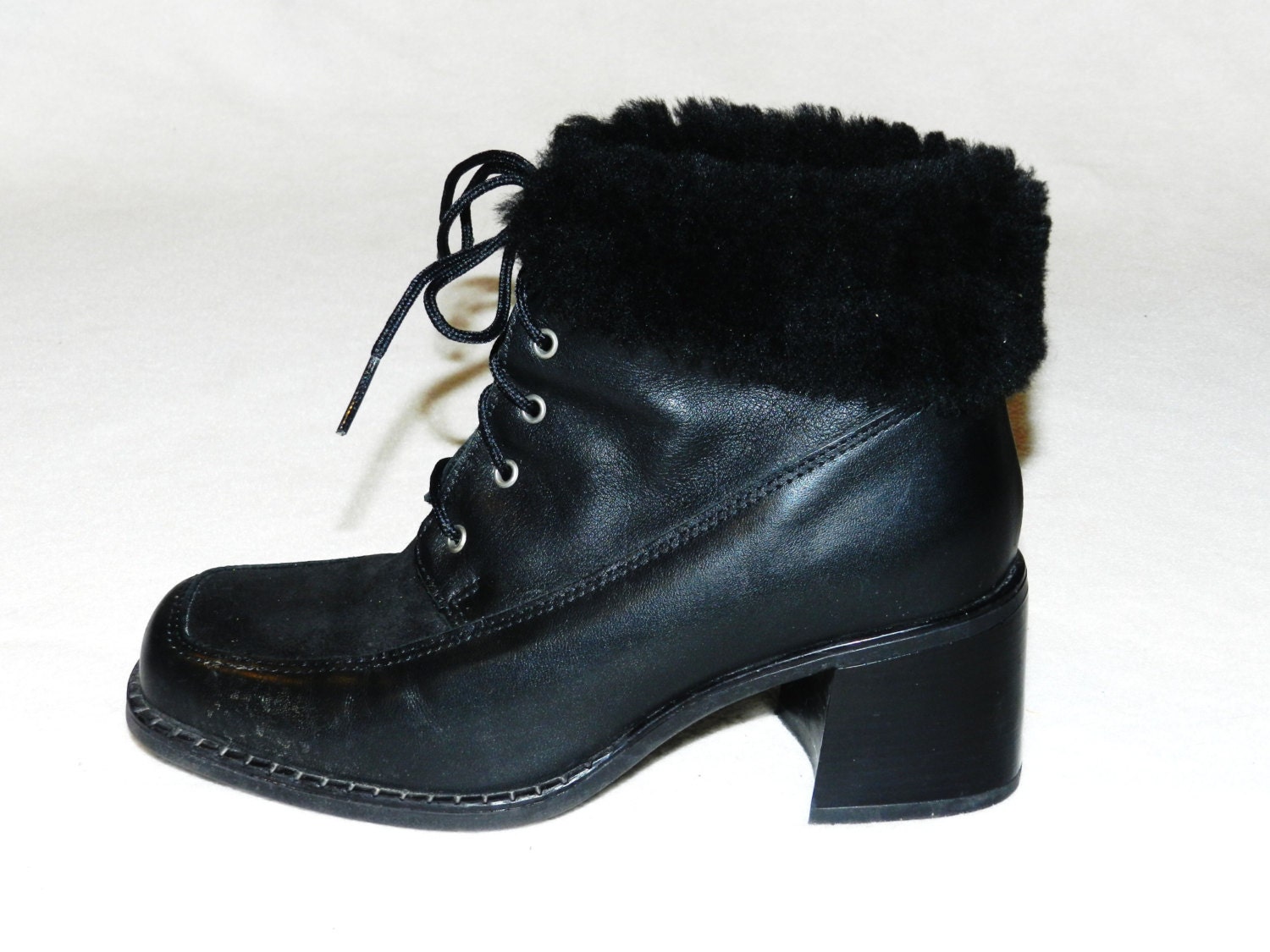Vintage Black Leather Winter Ankle Boots - Size 7