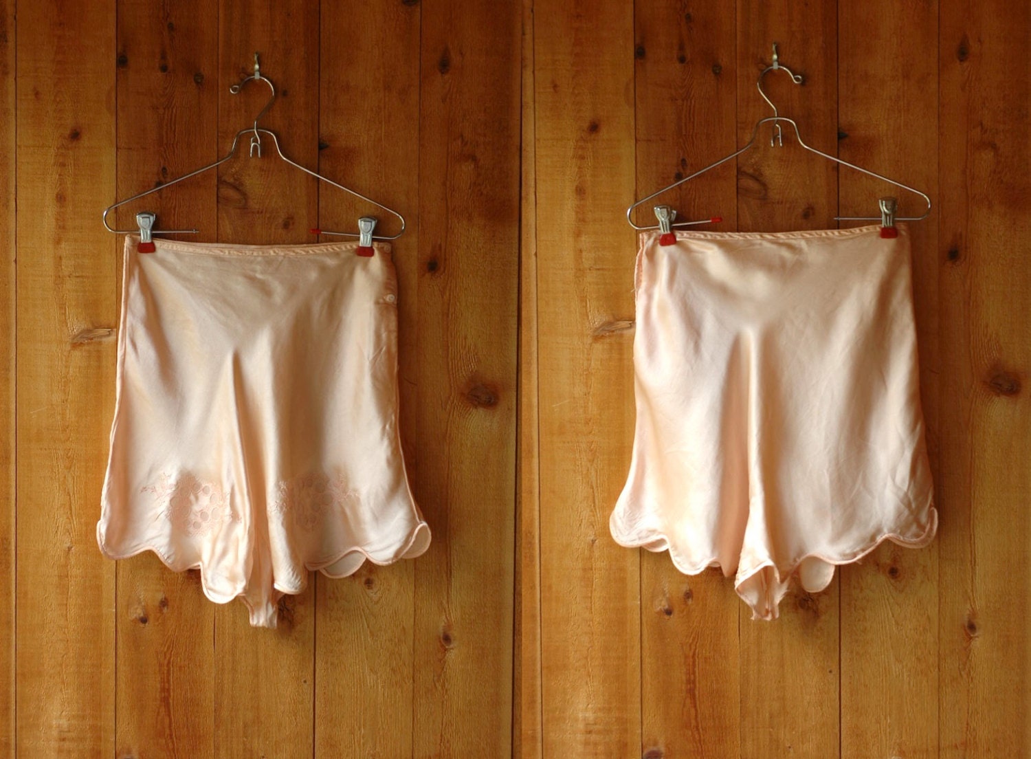 1930s silk lingerie / 30s pale peach tap pants / delicate details
