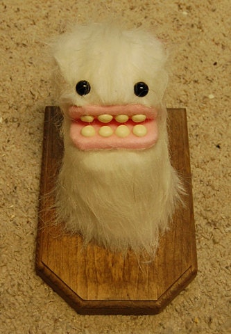 Mini Yeti Trophy