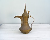 Vintage Oriental Teapot, Engraved copper Pitcher, Ornate Coffee Pot, Lidded Tea Kettle, Collectible, Metal tableware, Cottage chic