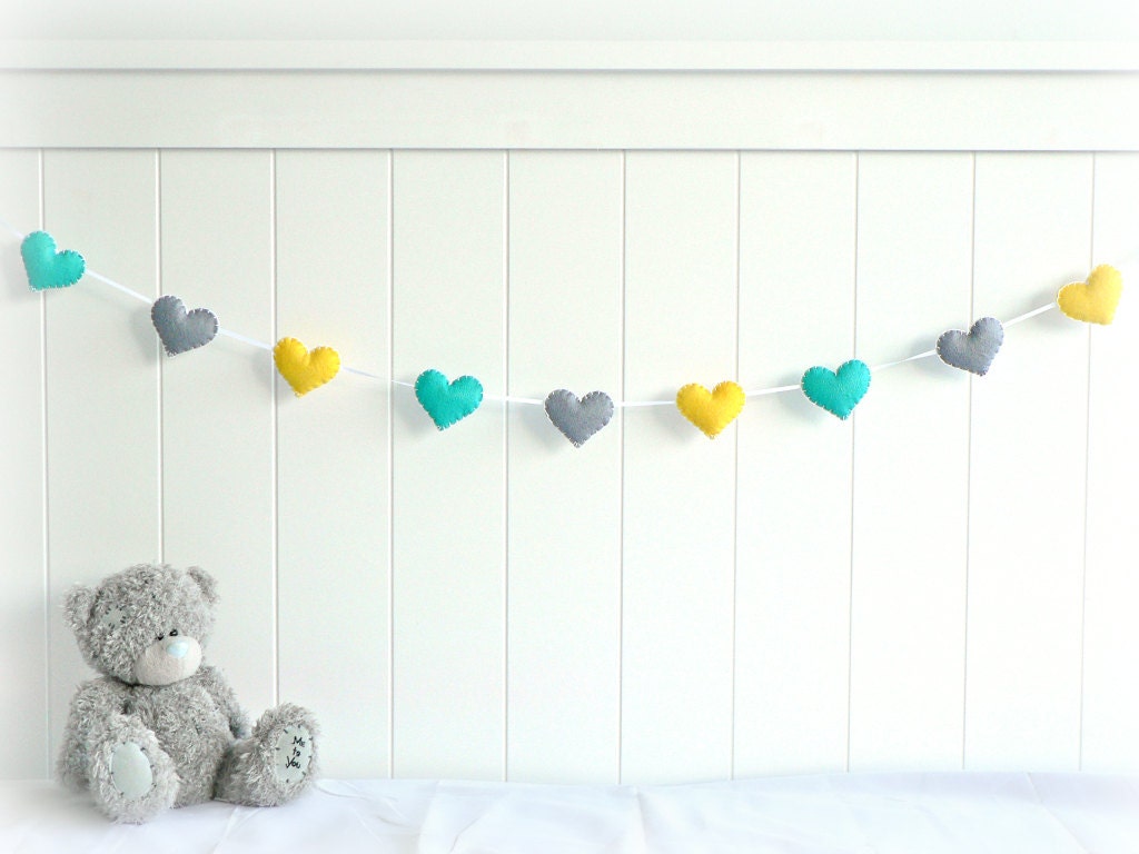 Heart banner/ garland/ bunting in turquoise, yellow and gray felt - Nursery decor - birthday decoration