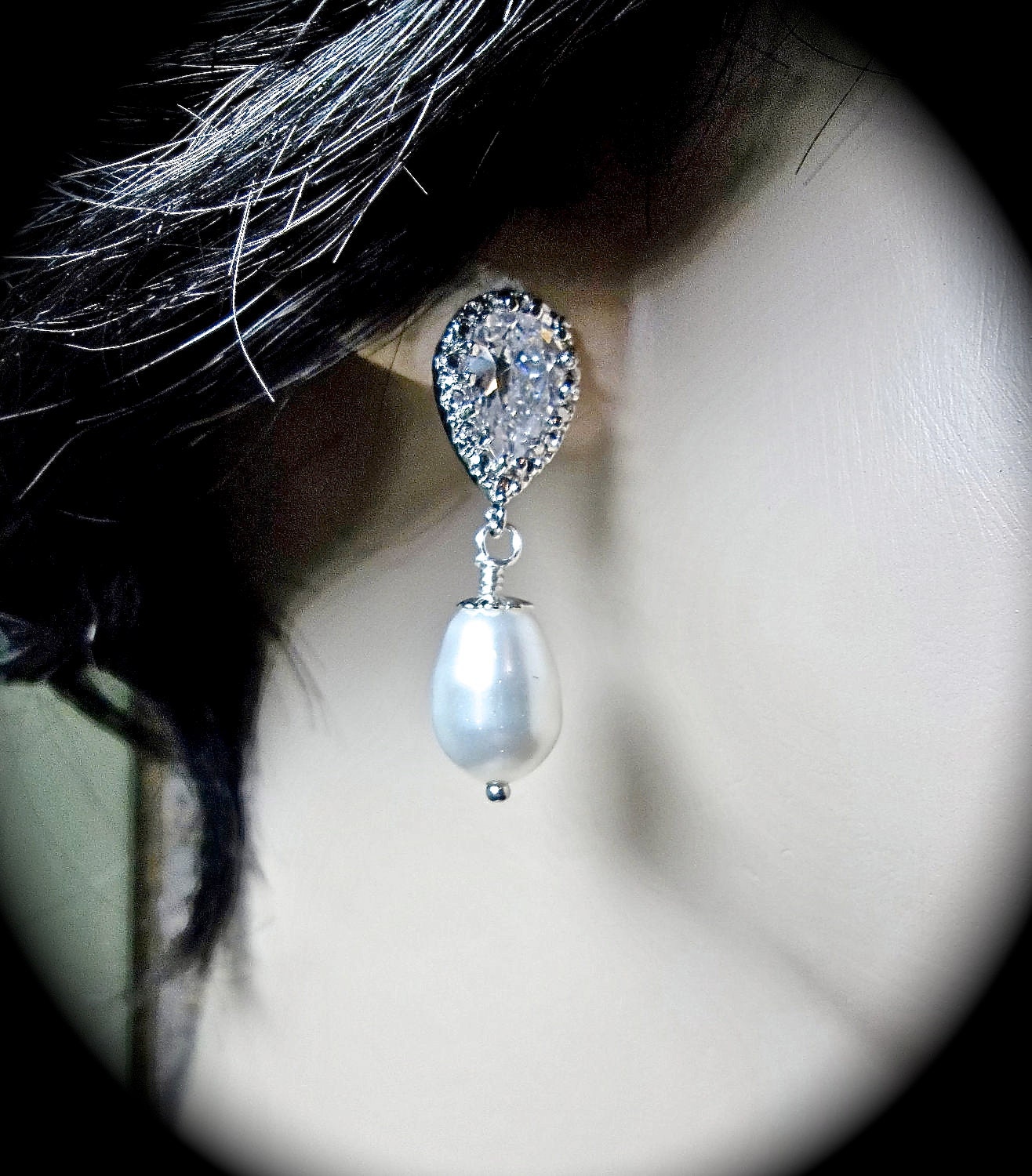 Pearl Earrings - Sterling silver - Cubic Zirconia - Posts - Bridal Jewelry - Pearl drop earrings - Classic Beauty - gift -