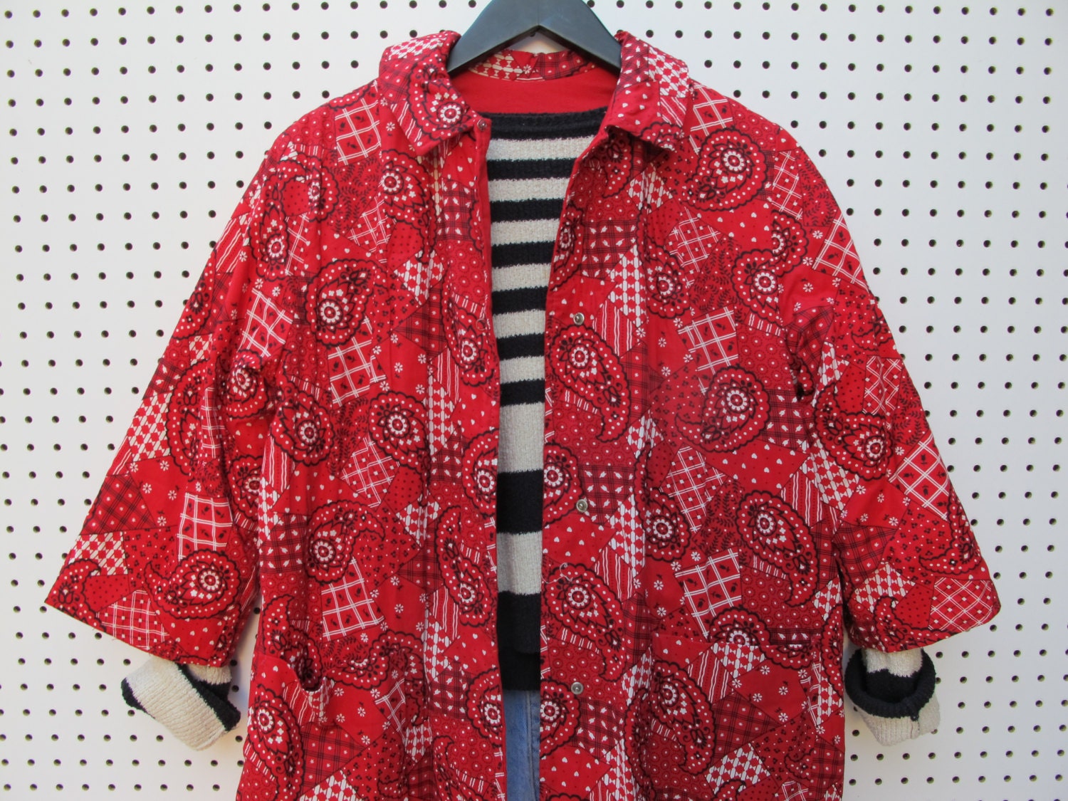 vintage 70s / red bandana / quilted / day coat